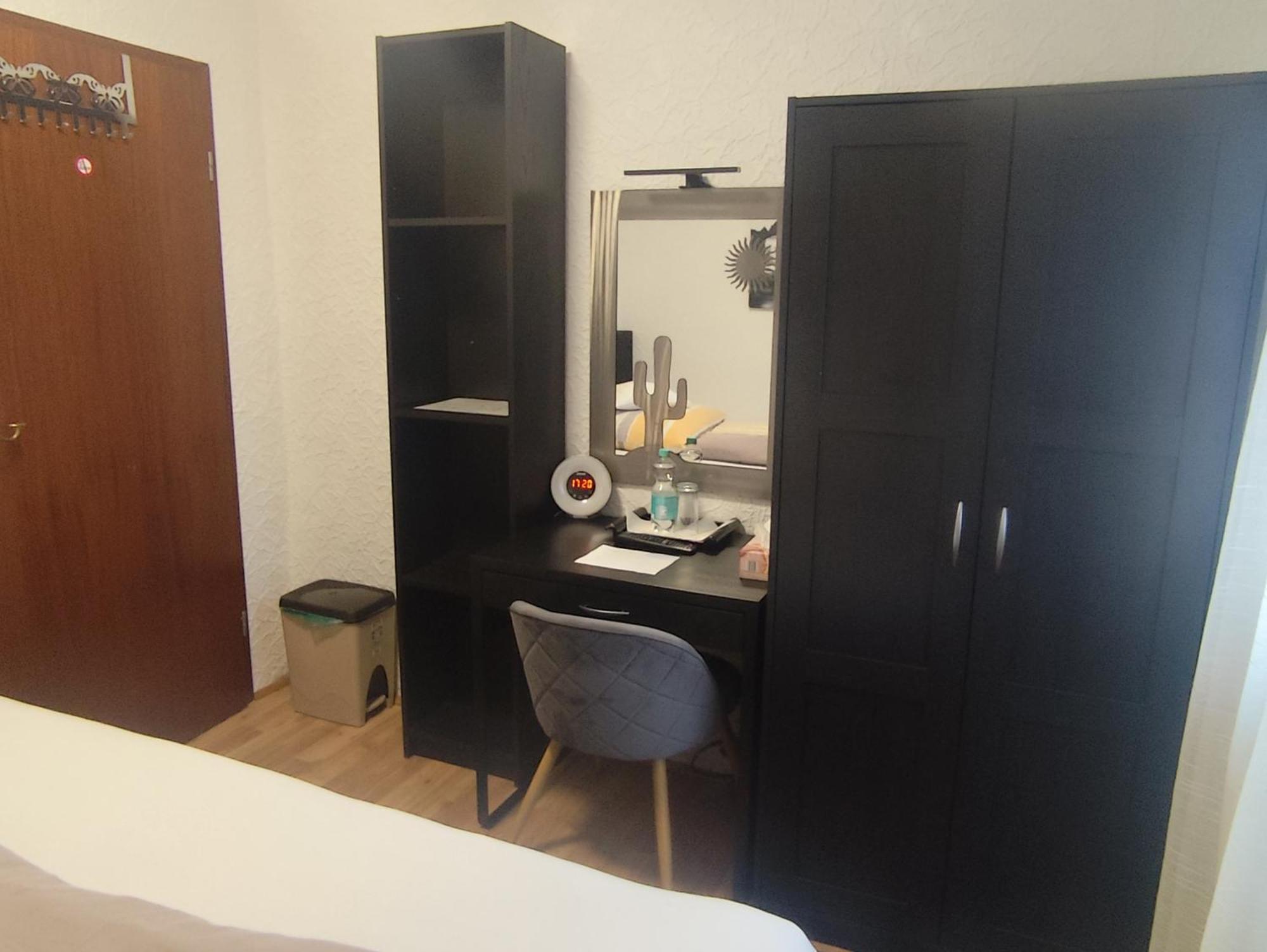 Gaestezimmer Boxenstopp Veitsbronn Zewnętrze zdjęcie